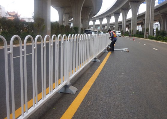 道路护栏16.jpg