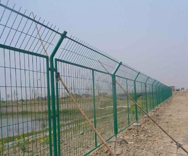 公路护栏网