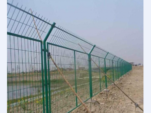 公路护栏网